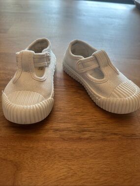 Harper Canyon Serrena T-Strap Canvas Kids Sneakers